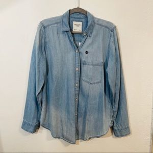 NWT ABERCROMBIE Button Down Denim Shirt 👕